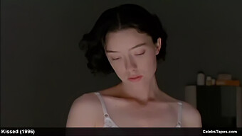 Les Moments Intimes Et Les Poses Séduisantes De Molly Parker Dans Une Vidéo Softcore