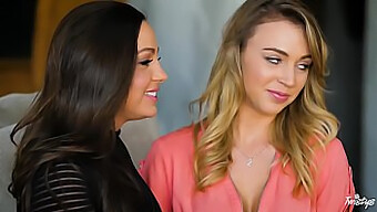 Abigail Mac Și Prietenii Ei Într-O Sesiune Fierbinte De Sex În Grup Lesbiene