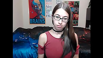 Masturbation And Squirting On 6cam.Biz Webcam Show