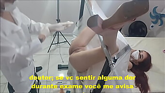 Exame Íntimo De Um Médico Leva A Um Sexo Consensual