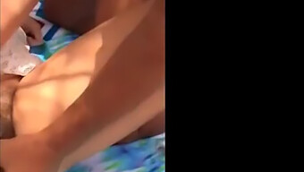 Sexo Público Com Um Estranho Em Uma Praia Espanhola