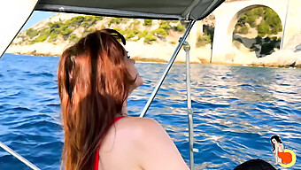 Die Rothaarige Stacy In Bikini Gibt Einen Blowjob Und Nimmt Ihn Von Hinten Auf Einer Yacht