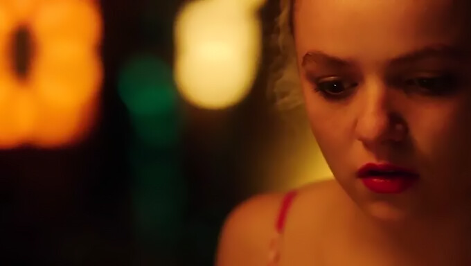 Morgan Saylor, 480p Beyaz Filmde Seks Sahneleri Yapıyor