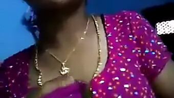 Old And Young Couple Enjoys Kissing In A Tamil Sex Video