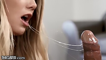 Aj Applegate Memberikan Blowjob Yang Bersepah Dengan Tekak Dalam Dan Air Liur