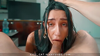 Milf Recibe Una Follada Anal De Su Hijastro A Cambio De Silencio - Kisscat