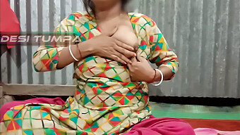 18-Year-Old Indian Girl Masturbates And Shows Off Her Big Boobs In Homemade Video