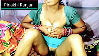 18-Year-Old Indian Girl Gets Naughty On Cam