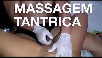 Massagem Tântrica Leva A Um Clímax Quente