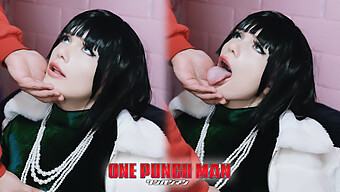 Ljubiteljica Oralnega Seksa Fubuki Cosplay (One Punch Man) Prevzame Nadzor V Tem Hardcore Videu